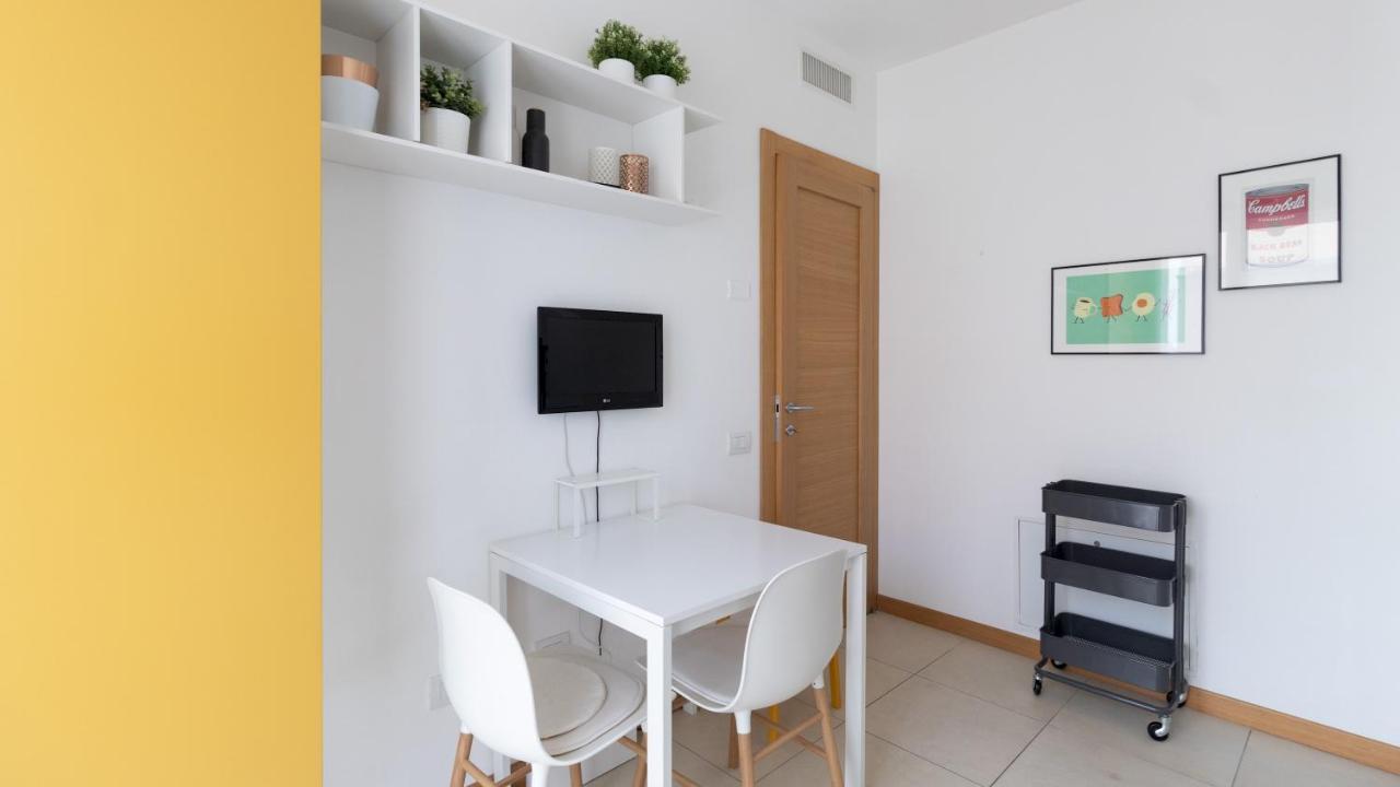 Italianway - Imperia 43 Apartment Milan Luaran gambar